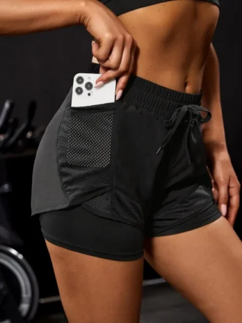 Calções elásticos esportivos com bolsos para mulheres, leggings falsos de ioga de duas peças, corrida e treinamento